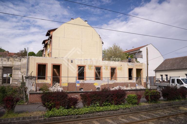 202604-gulyasep-007